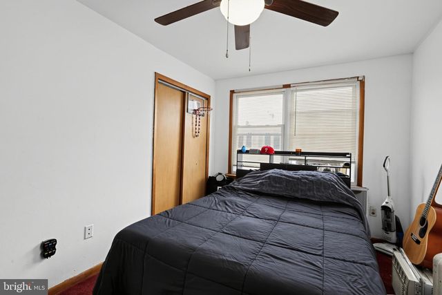 4 OAKLEY RD, Upper Darby, PA 19082