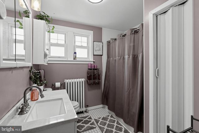 4 OAKLEY RD, Upper Darby, PA 19082