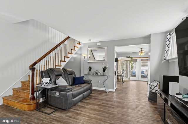 4 OAKLEY RD, Upper Darby, PA 19082