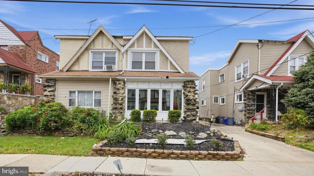 4 OAKLEY RD, Upper Darby, PA 19082