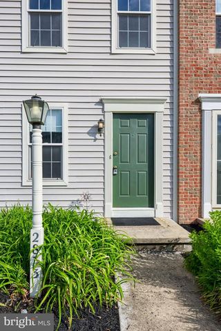2833 WOODMONT DR, York, PA 17404