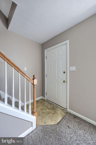2833 WOODMONT DR, York, PA 17404