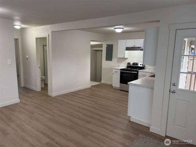 809 8th Street NE, Auburn, WA 98002