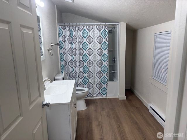 809 8th Street NE, Auburn, WA 98002