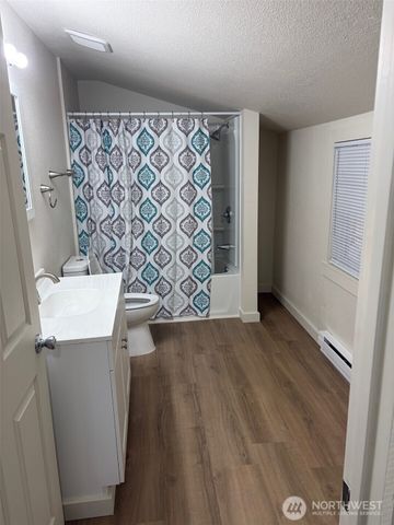 809 8th Street NE, Auburn, WA 98002