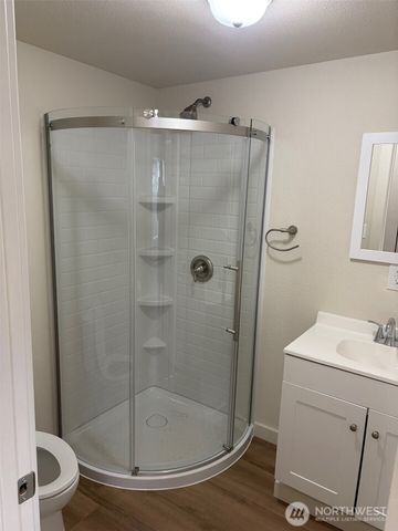 809 8th Street NE, Auburn, WA 98002