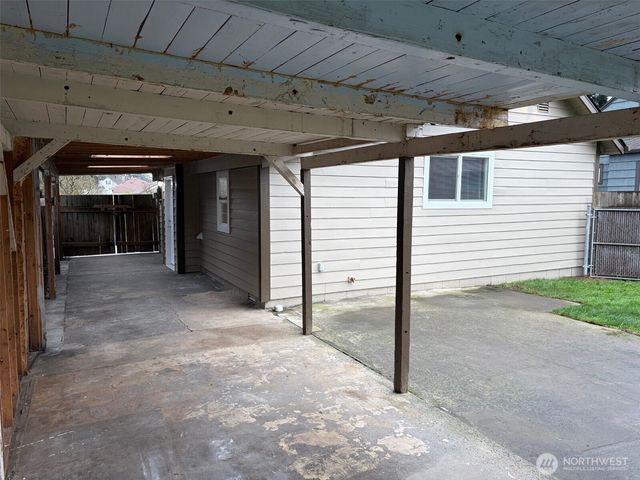 809 8th Street NE, Auburn, WA 98002