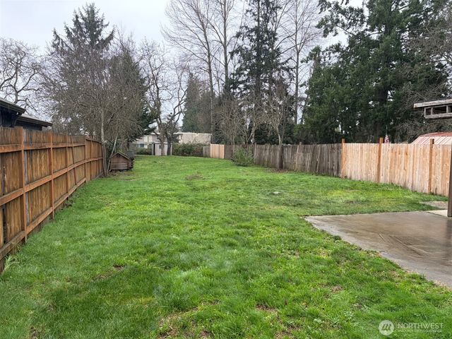 809 8th Street NE, Auburn, WA 98002