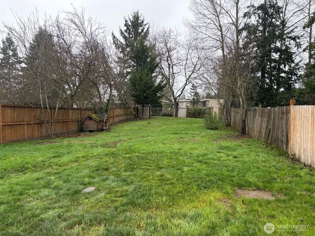 809 8th Street NE, Auburn, WA 98002