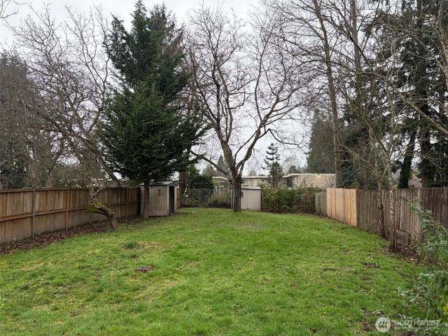 809 8th Street NE, Auburn, WA 98002