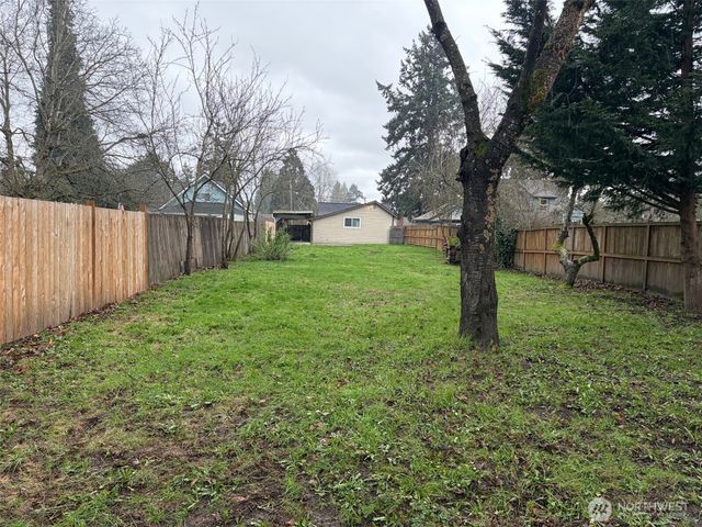 809 8th Street NE, Auburn, WA 98002