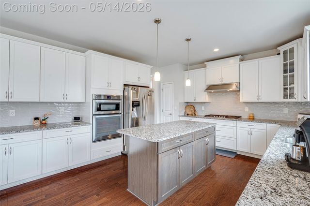 51011 Rockingham Drive, Canton Charter Township, MI 48188