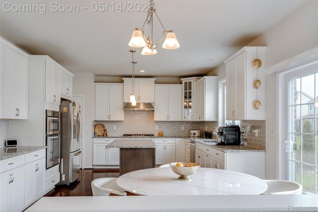 51011 Rockingham Drive, Canton Charter Township, MI 48188