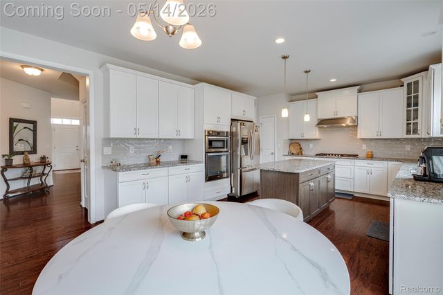 51011 Rockingham Drive, Canton Charter Township, MI 48188