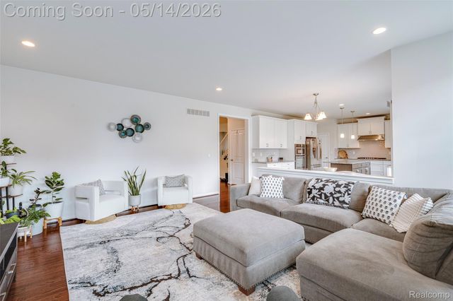 51011 Rockingham Drive, Canton Charter Township, MI 48188