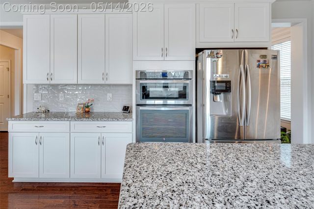 51011 Rockingham Drive, Canton Charter Township, MI 48188