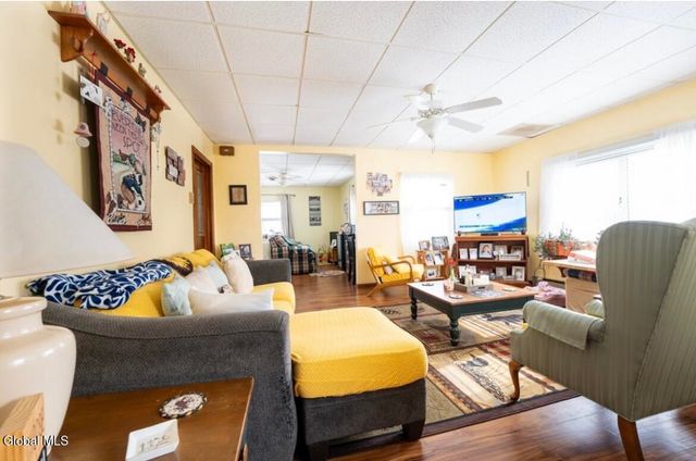 211 N 4th Avenue, Mechanicville, NY 12118