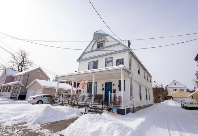 211 N 4th Avenue, Mechanicville, NY 12118