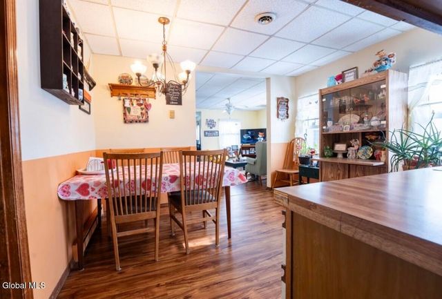 211 N 4th Avenue, Mechanicville, NY 12118