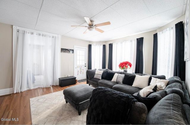 211 N 4th Avenue, Mechanicville, NY 12118