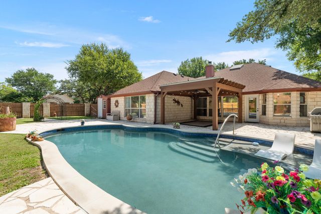 121 Winecup TRL N, Cedar Park, TX 78613