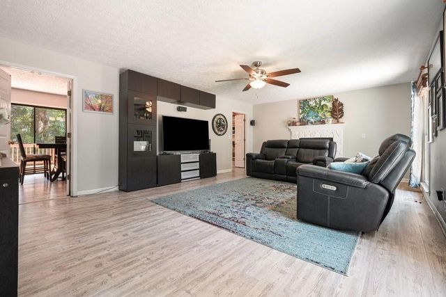 1873 Hamby Place Drive NW, Acworth, GA 30102