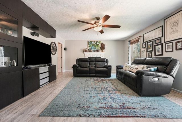 1873 Hamby Place Drive NW, Acworth, GA 30102