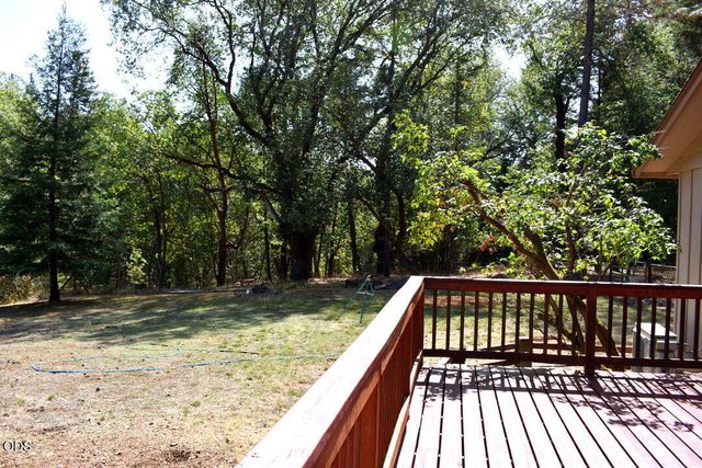 359 Northwoods Drive, Merlin, OR 97532