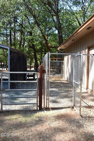 359 Northwoods Drive, Merlin, OR 97532
