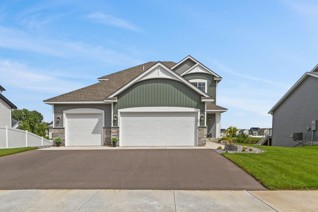 17818 Evershed Way, Lakeville, MN 55044