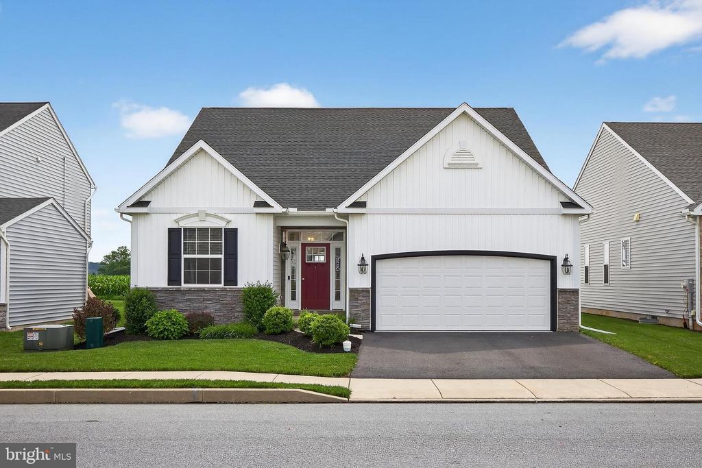 504 JARED WAY, New Holland, PA 17557