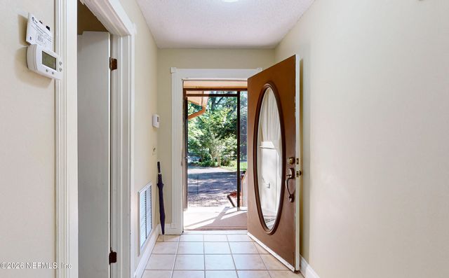12062 HIDDEN HILLS Drive S, Jacksonville, FL 32225