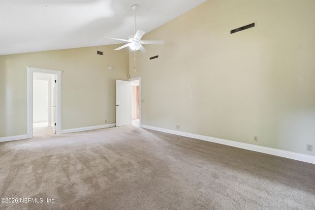 12062 HIDDEN HILLS Drive S, Jacksonville, FL 32225