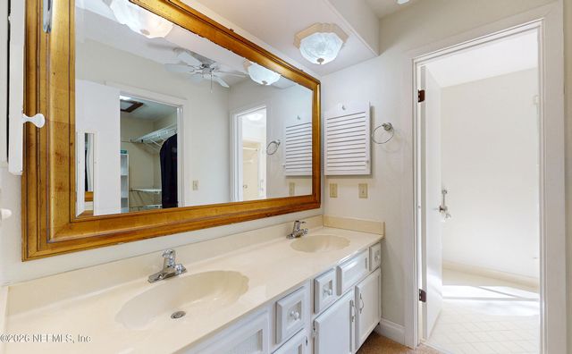 12062 HIDDEN HILLS Drive S, Jacksonville, FL 32225