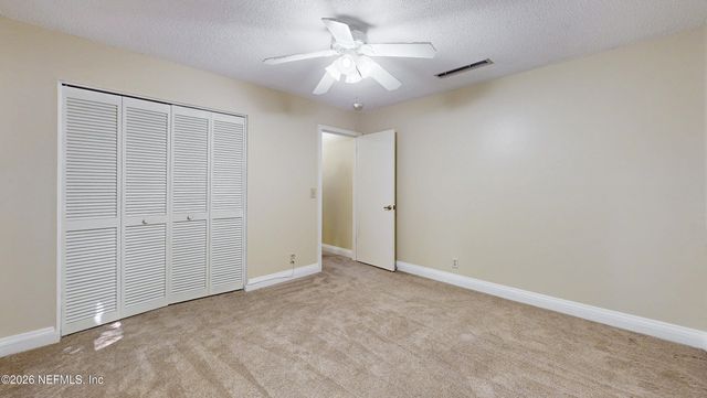 12062 HIDDEN HILLS Drive S, Jacksonville, FL 32225