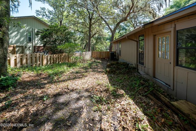 12062 HIDDEN HILLS Drive S, Jacksonville, FL 32225