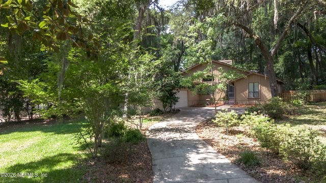 12062 HIDDEN HILLS Drive S, Jacksonville, FL 32225