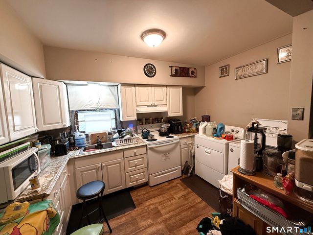 37-39 Hotchkiss Street, Middletown, CT 06457