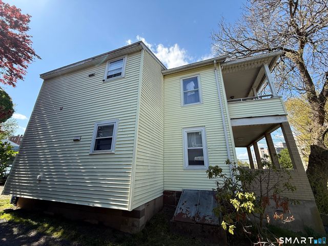 37-39 Hotchkiss Street, Middletown, CT 06457