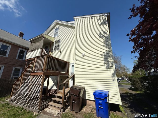 37-39 Hotchkiss Street, Middletown, CT 06457