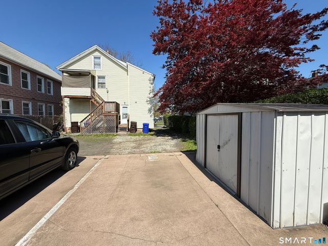 37-39 Hotchkiss Street, Middletown, CT 06457