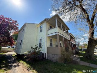 37-39 Hotchkiss Street, Middletown, CT 06457