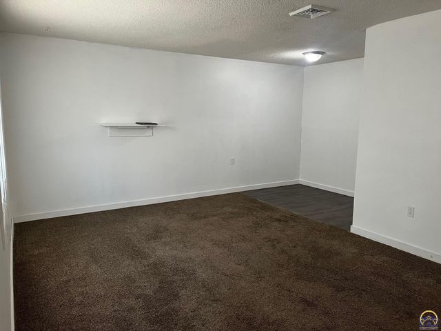 3358 SE Fremont St, Topeka, KS 66605