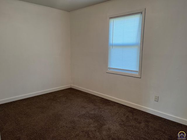 3358 SE Fremont St, Topeka, KS 66605