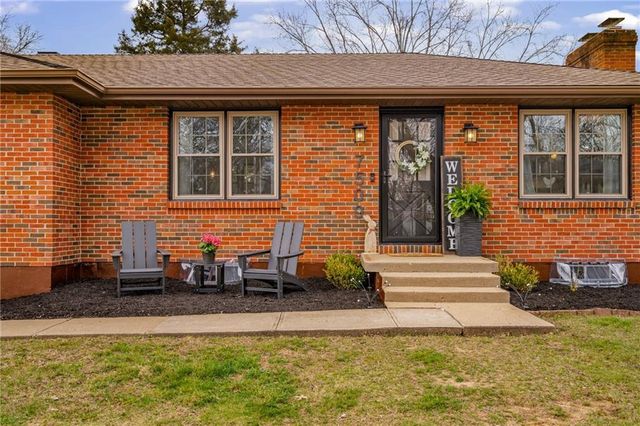 7509 N Baltimore Avenue, Gladstone, MO 64118