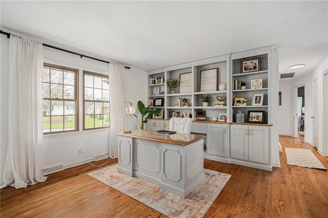 7509 N Baltimore Avenue, Gladstone, MO 64118