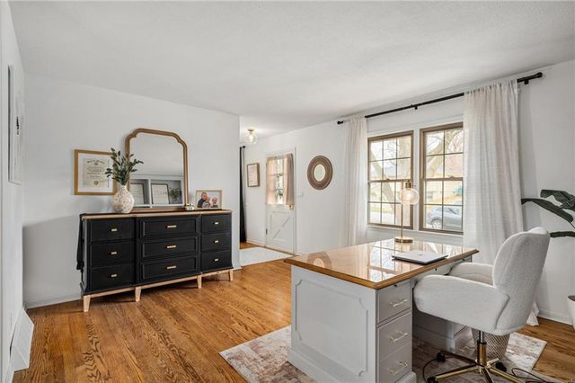 7509 N Baltimore Avenue, Gladstone, MO 64118