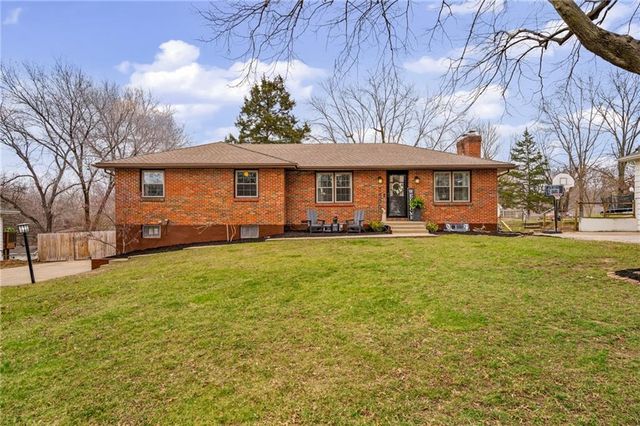 7509 N Baltimore Avenue, Gladstone, MO 64118