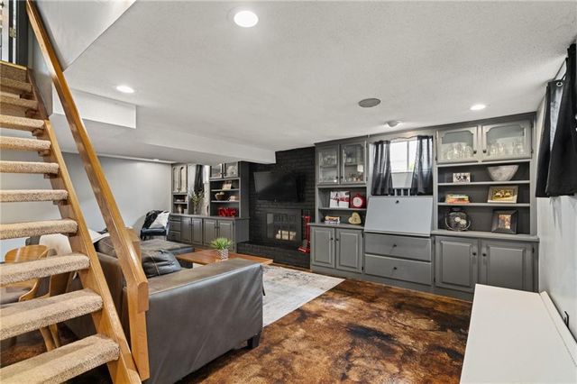 7509 N Baltimore Avenue, Gladstone, MO 64118