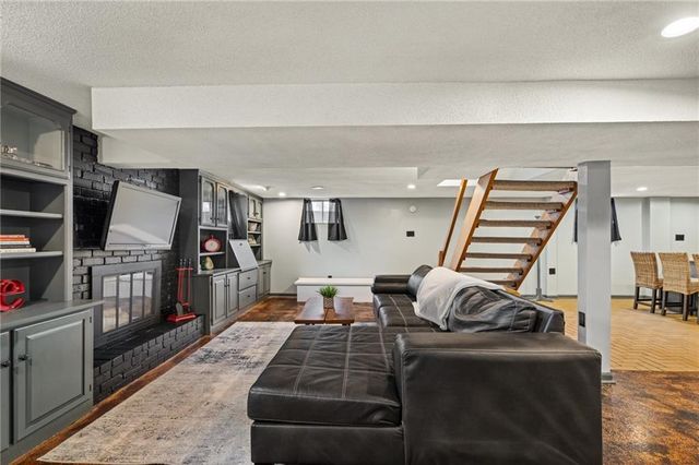 7509 N Baltimore Avenue, Gladstone, MO 64118